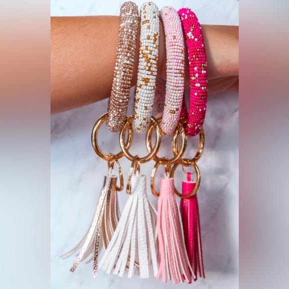 Beaded bracelet bangle car Keychain holder wristlet Key Ring - Picture 1 of 6